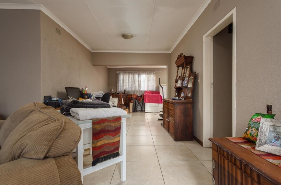 3 Bedroom Property for Sale in Brackendowns Gauteng
