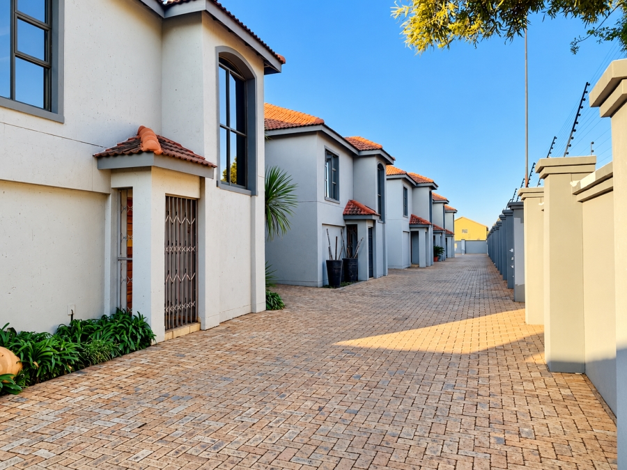 3 Bedroom Property for Sale in Vanderbijlpark SE 2 Gauteng