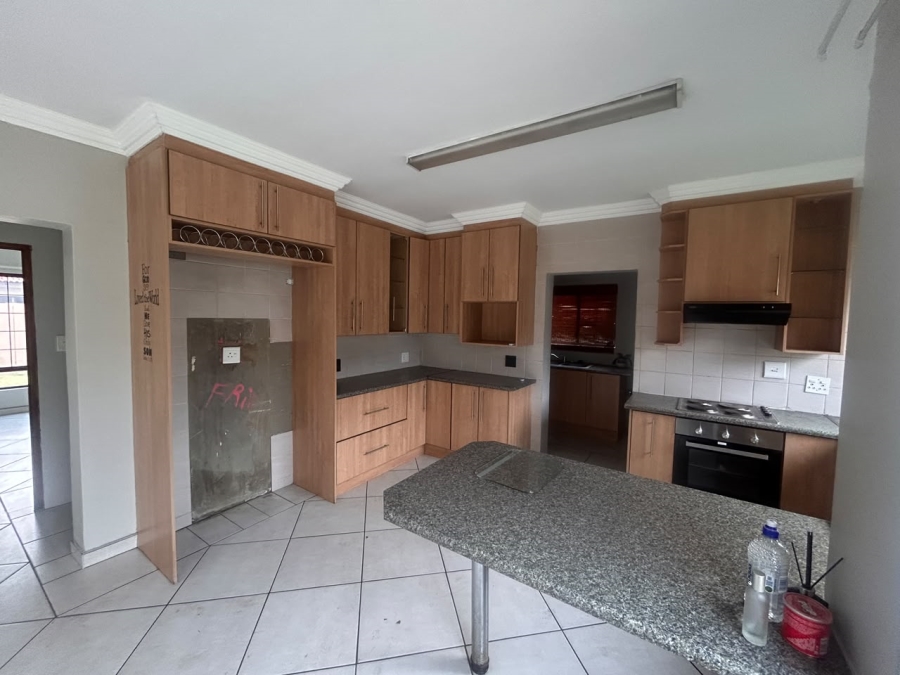 5 Bedroom Property for Sale in Vanderbijlpark SE 8 Gauteng
