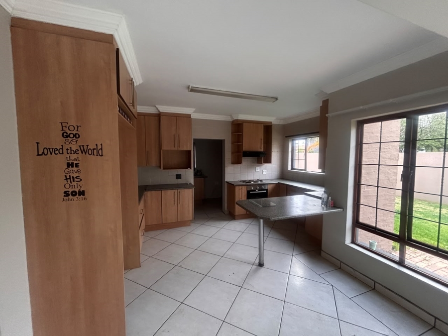 5 Bedroom Property for Sale in Vanderbijlpark SE 8 Gauteng