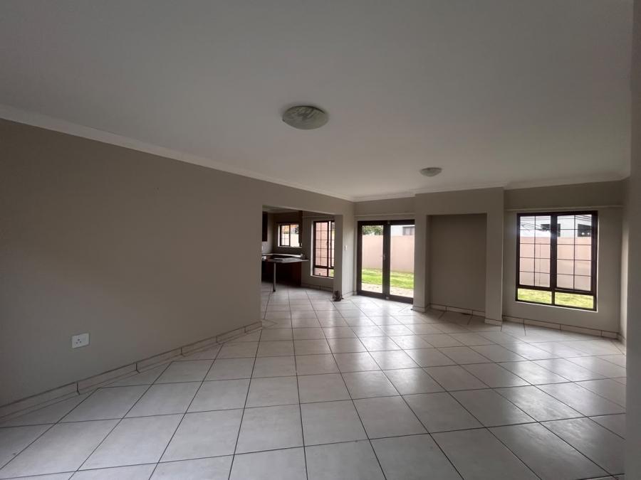 5 Bedroom Property for Sale in Vanderbijlpark SE 8 Gauteng