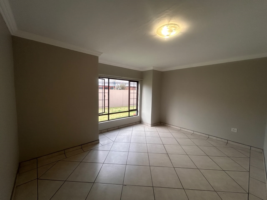 5 Bedroom Property for Sale in Vanderbijlpark SE 8 Gauteng