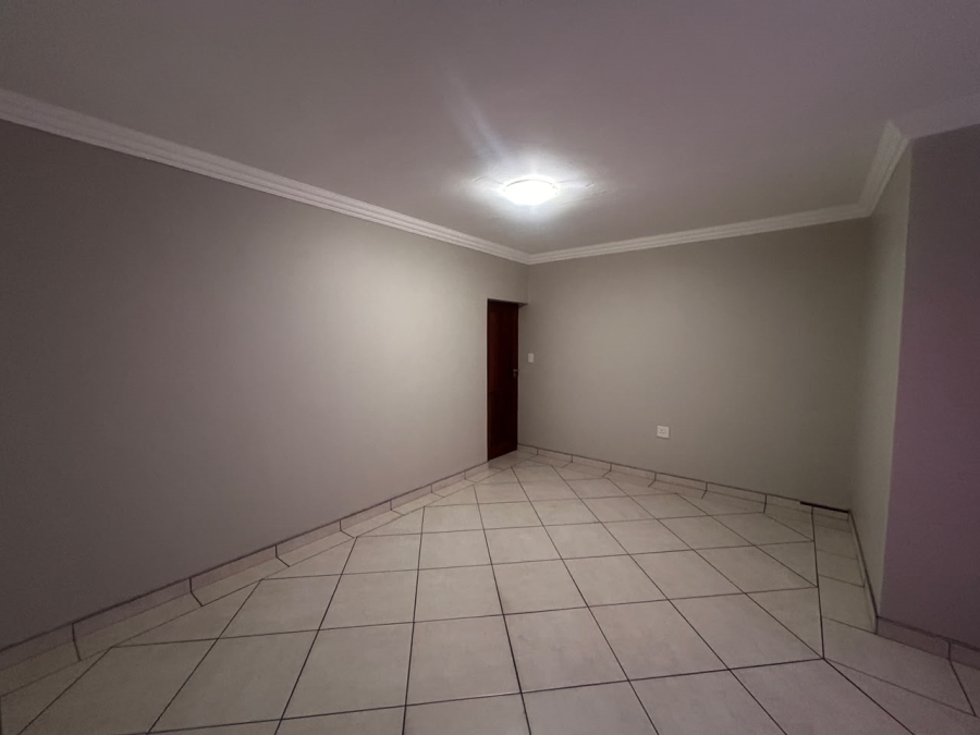 5 Bedroom Property for Sale in Vanderbijlpark SE 8 Gauteng