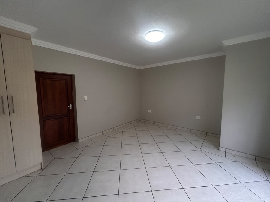 5 Bedroom Property for Sale in Vanderbijlpark SE 8 Gauteng