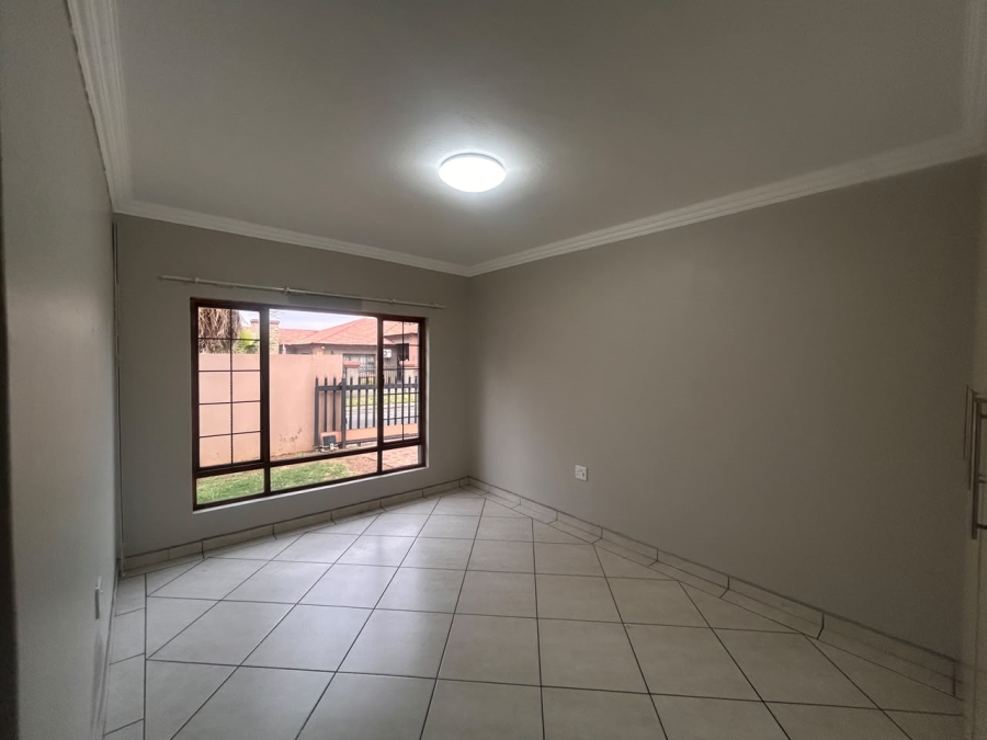 5 Bedroom Property for Sale in Vanderbijlpark SE 8 Gauteng