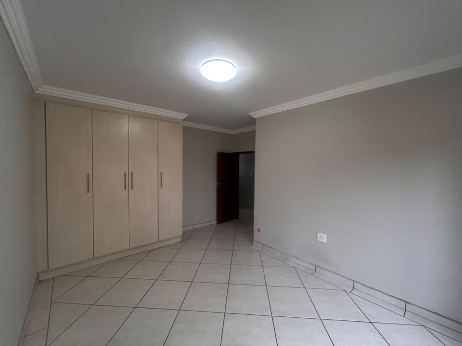 5 Bedroom Property for Sale in Vanderbijlpark SE 8 Gauteng