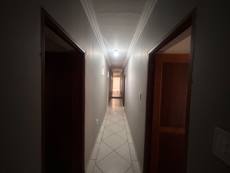 5 Bedroom Property for Sale in Vanderbijlpark SE 8 Gauteng