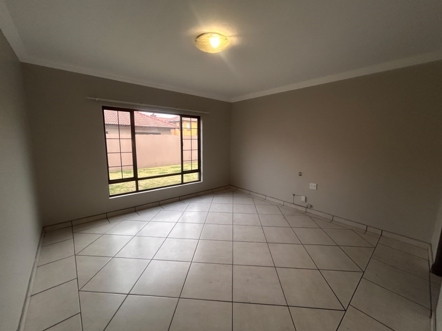 5 Bedroom Property for Sale in Vanderbijlpark SE 8 Gauteng