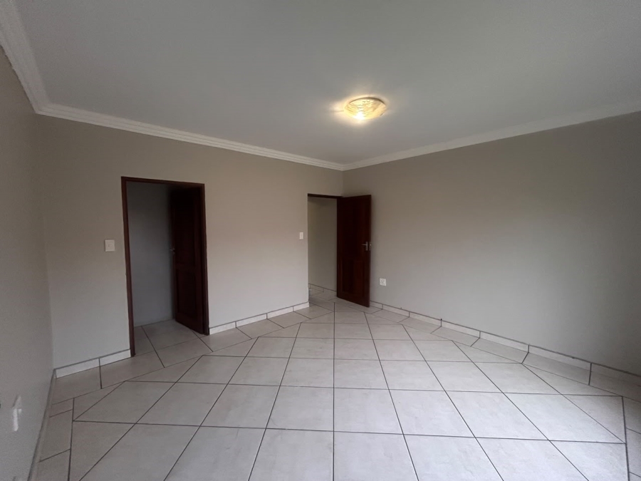 5 Bedroom Property for Sale in Vanderbijlpark SE 8 Gauteng