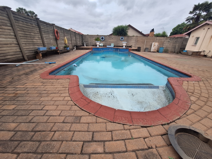3 Bedroom Property for Sale in Vanderbijlpark SE 7 Gauteng