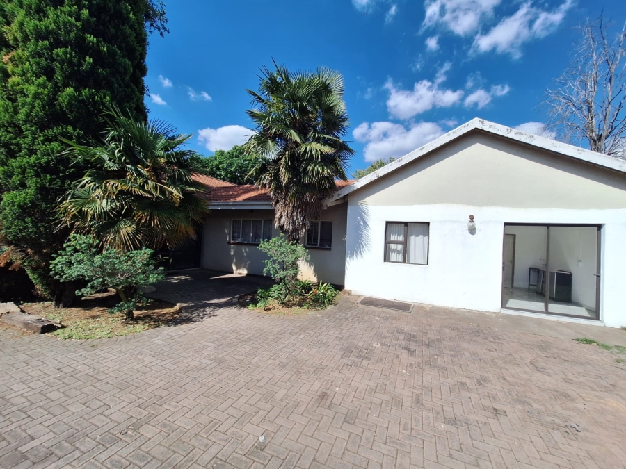 4 Bedroom Property for Sale in Vanderbijlpark SE 6 Gauteng