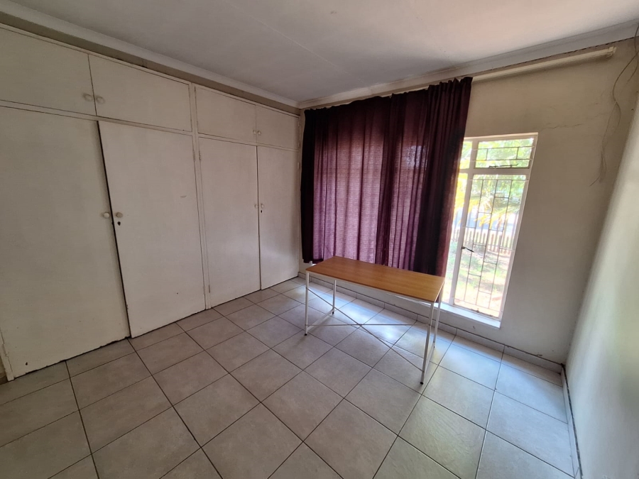 4 Bedroom Property for Sale in Vanderbijlpark SE 6 Gauteng