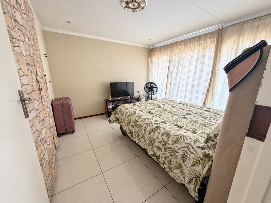 2 Bedroom Property for Sale in Pretoria West Gauteng