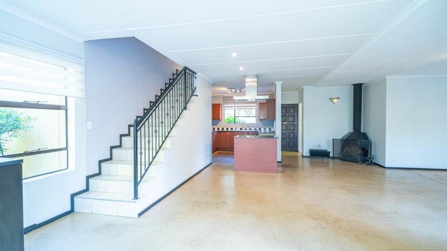 To Let 3 Bedroom Property for Rent in Broadacres Gauteng
