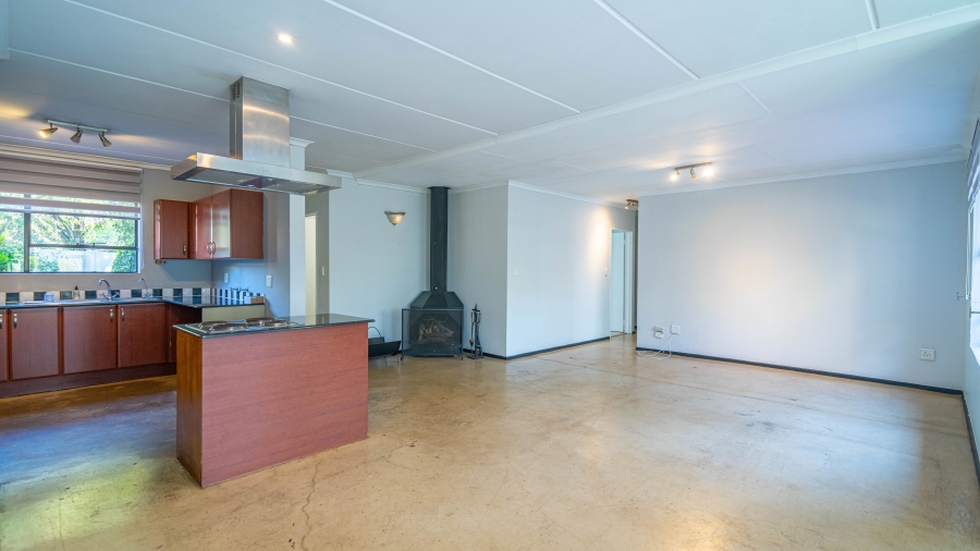 To Let 3 Bedroom Property for Rent in Broadacres Gauteng