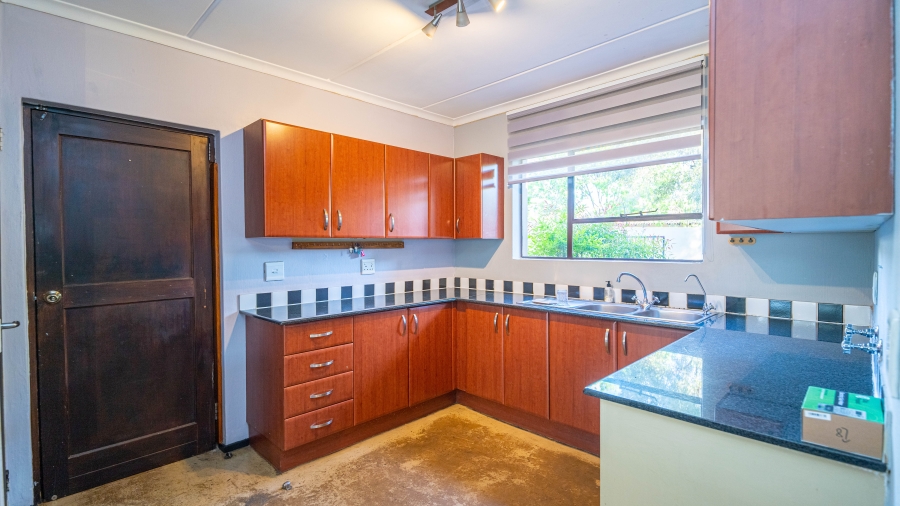 To Let 3 Bedroom Property for Rent in Broadacres Gauteng