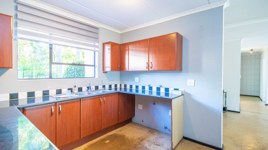 To Let 3 Bedroom Property for Rent in Broadacres Gauteng