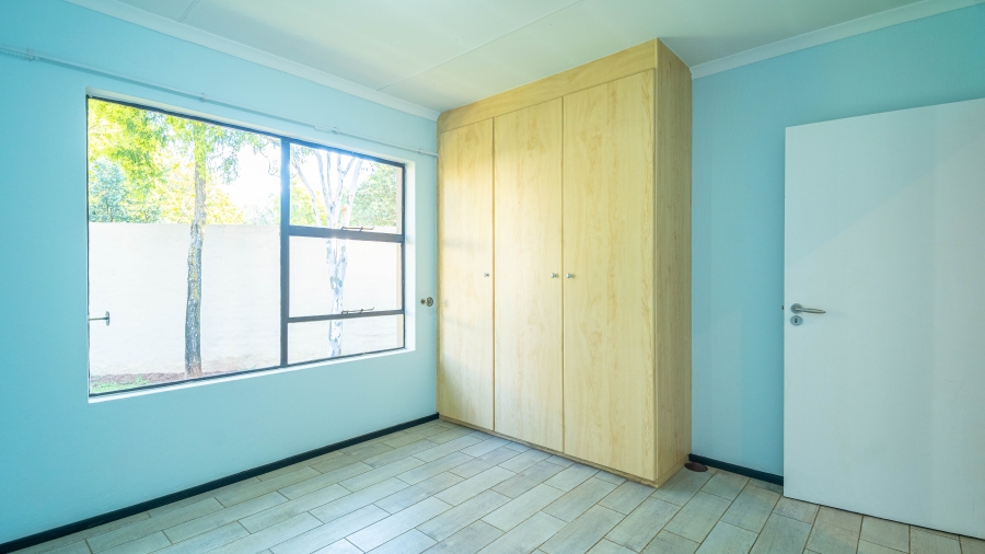To Let 3 Bedroom Property for Rent in Broadacres Gauteng