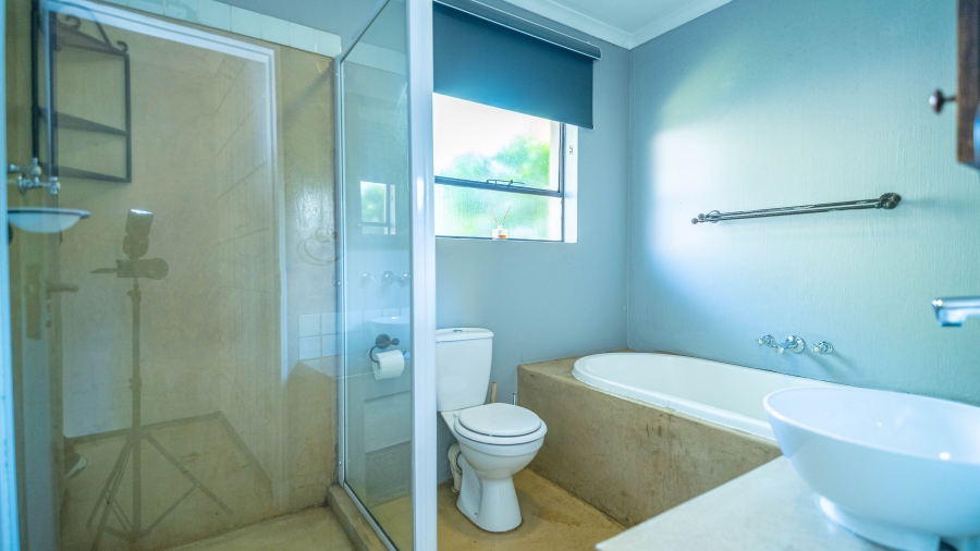 To Let 3 Bedroom Property for Rent in Broadacres Gauteng