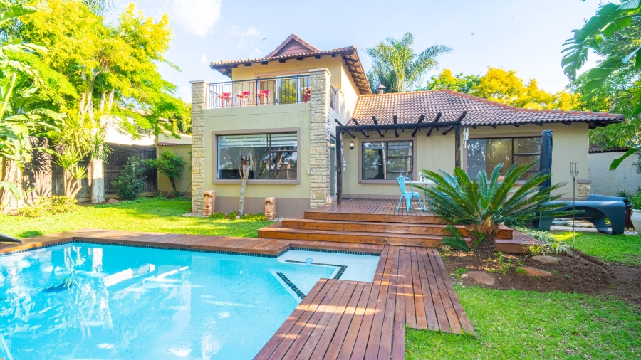 To Let 3 Bedroom Property for Rent in Broadacres Gauteng