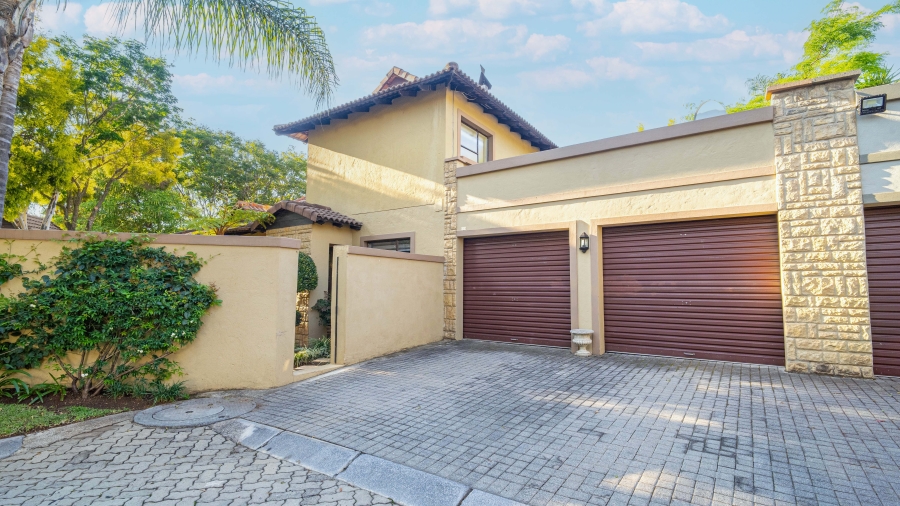 To Let 3 Bedroom Property for Rent in Broadacres Gauteng