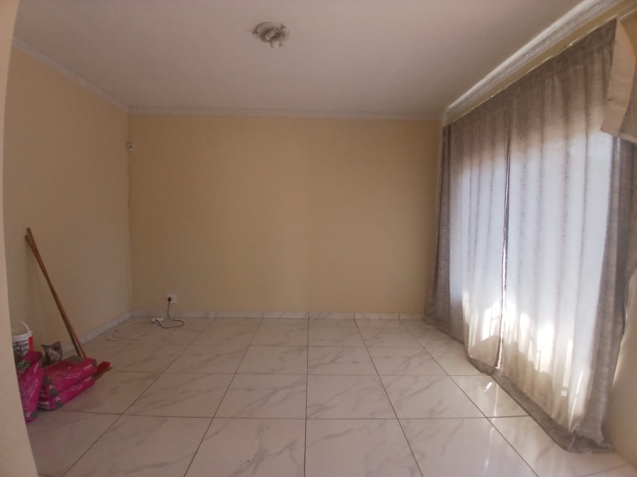 4 Bedroom Property for Sale in Theresa Park Gauteng