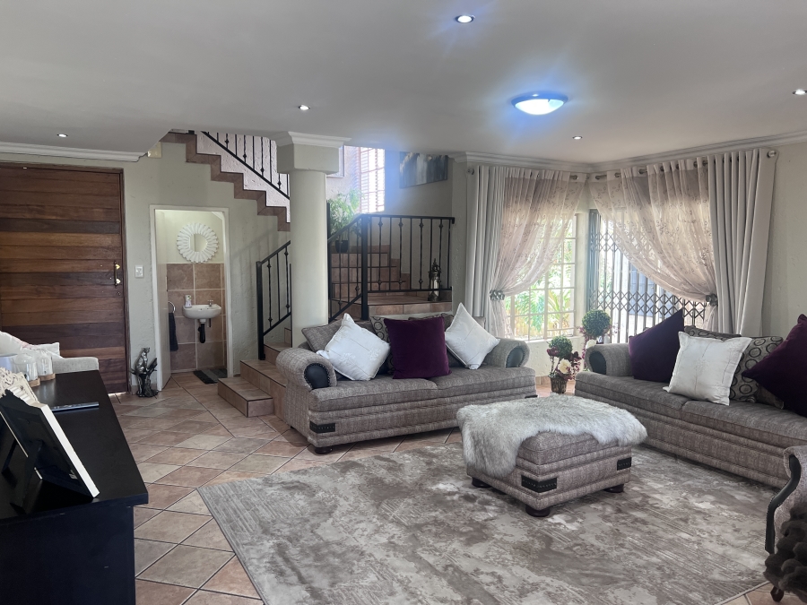 To Let 3 Bedroom Property for Rent in Sterrewag Gauteng