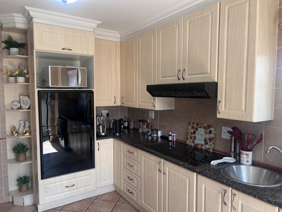 To Let 3 Bedroom Property for Rent in Sterrewag Gauteng