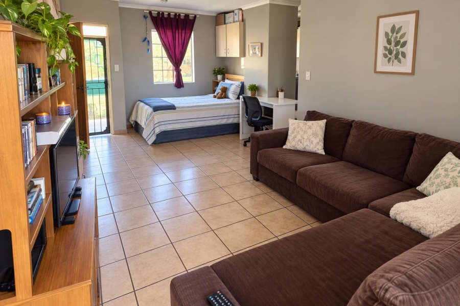 2 Bedroom Property for Sale in Die Hoewes Gauteng