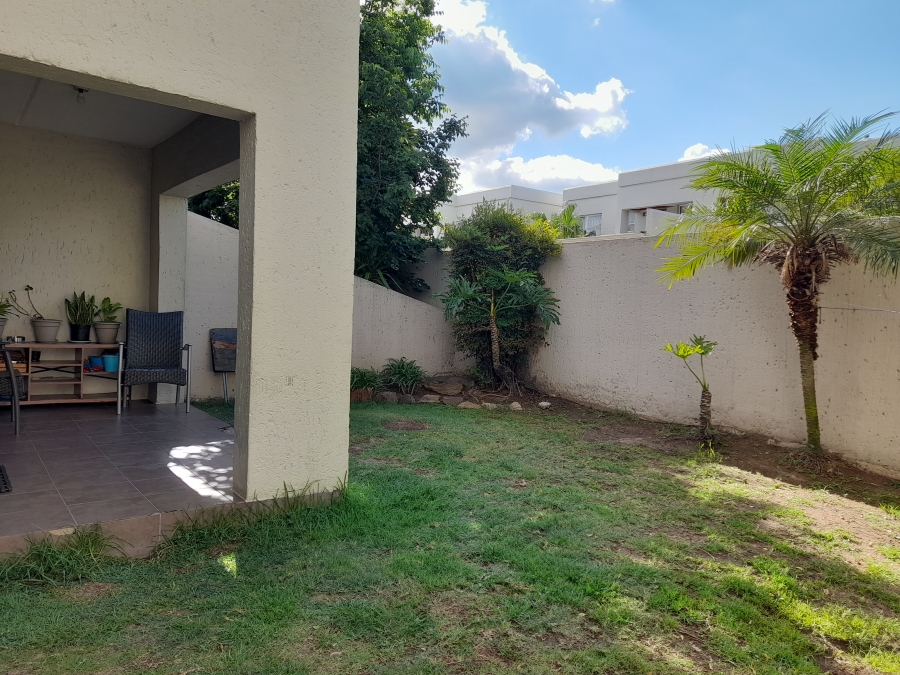 To Let 2 Bedroom Property for Rent in Vorna Valley Gauteng