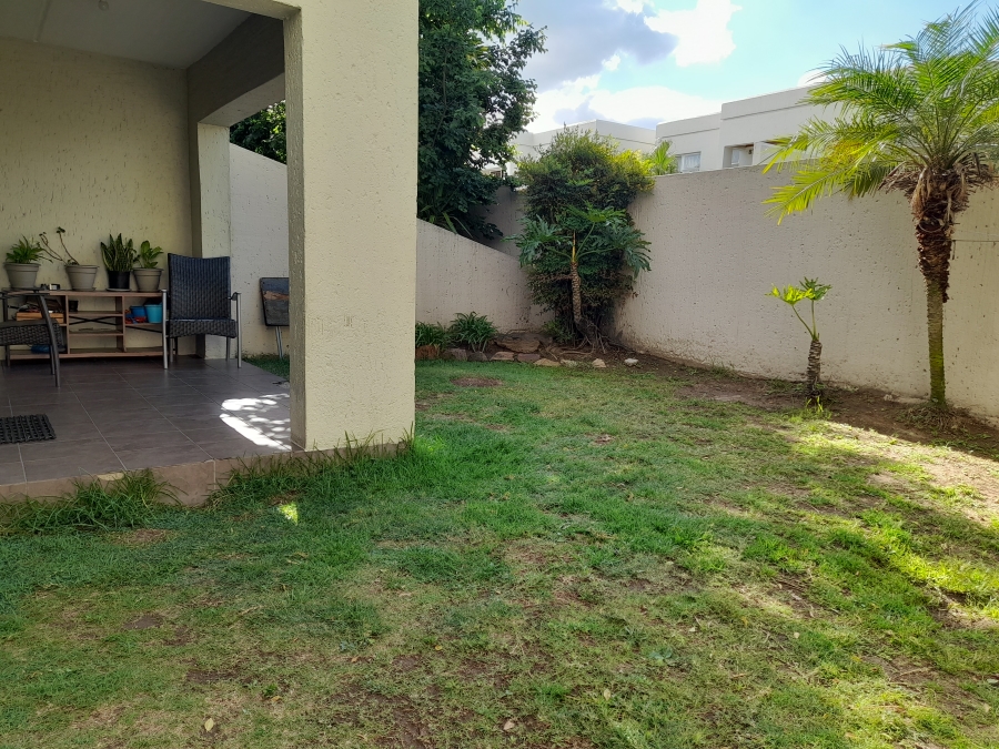 To Let 2 Bedroom Property for Rent in Vorna Valley Gauteng
