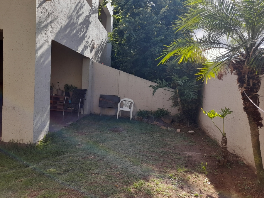 To Let 2 Bedroom Property for Rent in Vorna Valley Gauteng