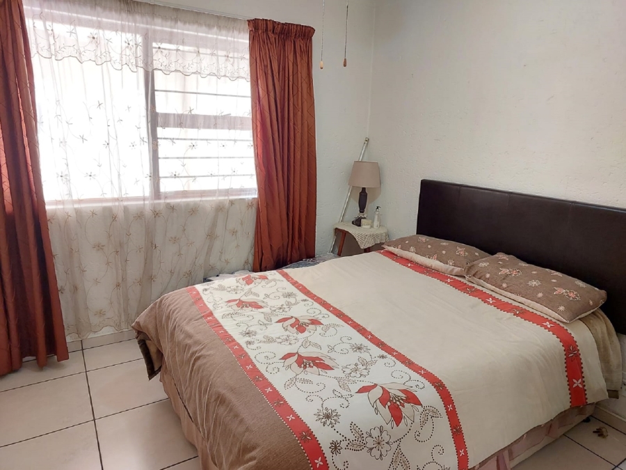 To Let 2 Bedroom Property for Rent in Paulshof Gauteng