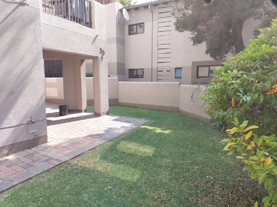 To Let 2 Bedroom Property for Rent in Paulshof Gauteng