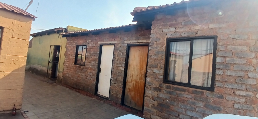 2 Bedroom Property for Sale in Palm Ridge Gauteng