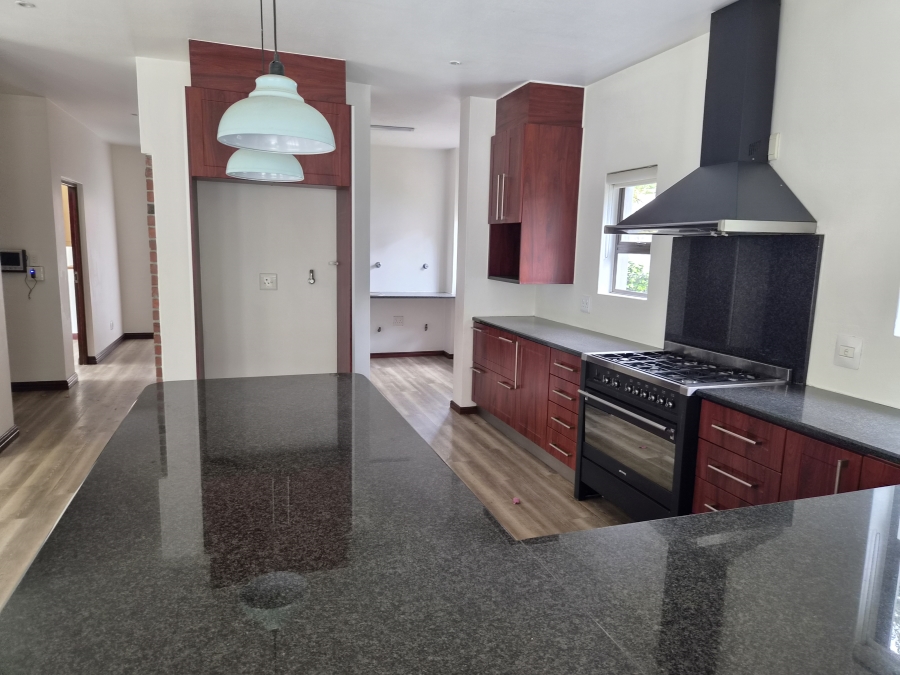 4 Bedroom Property for Sale in Greenstone Hill Gauteng