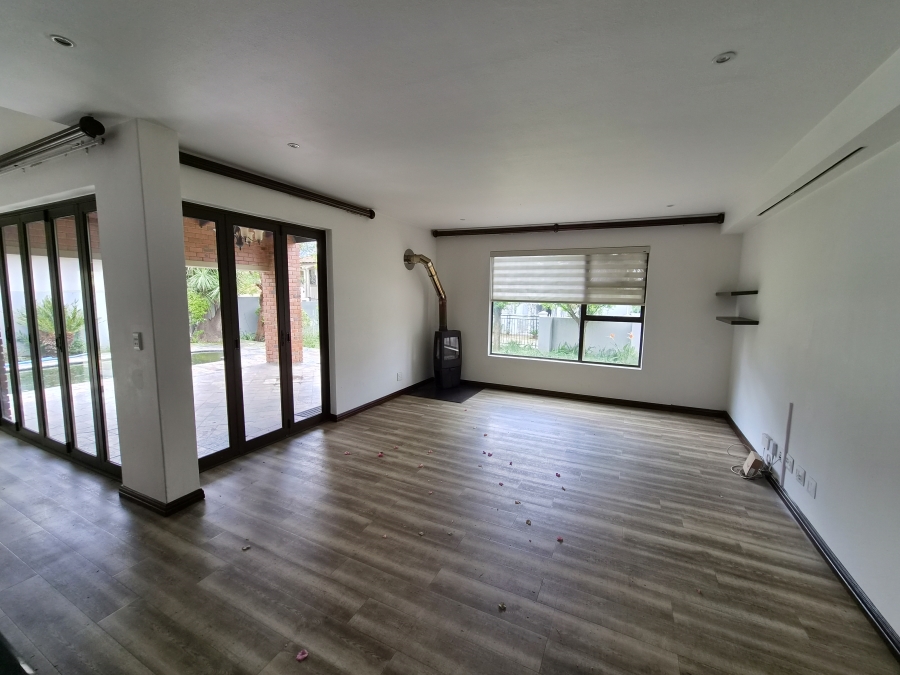 4 Bedroom Property for Sale in Greenstone Hill Gauteng