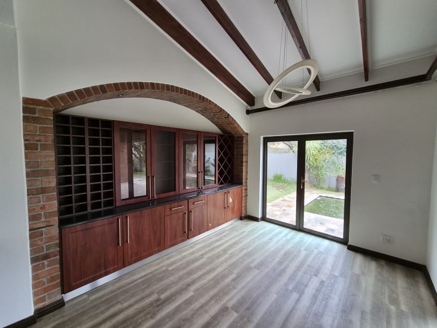 4 Bedroom Property for Sale in Greenstone Hill Gauteng