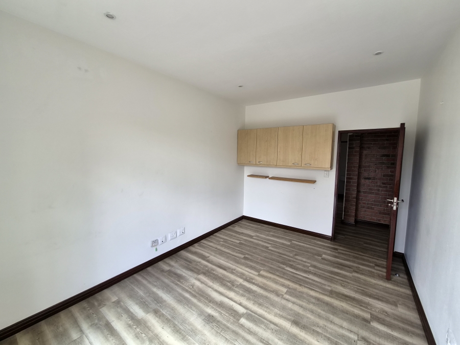 4 Bedroom Property for Sale in Greenstone Hill Gauteng