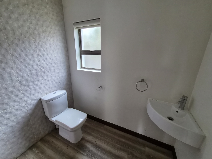 4 Bedroom Property for Sale in Greenstone Hill Gauteng