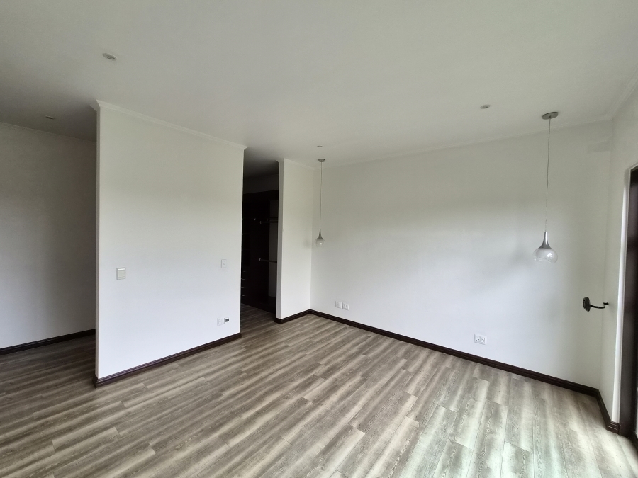 4 Bedroom Property for Sale in Greenstone Hill Gauteng