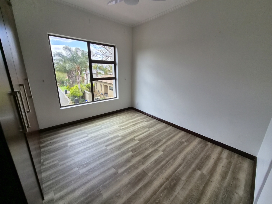 4 Bedroom Property for Sale in Greenstone Hill Gauteng