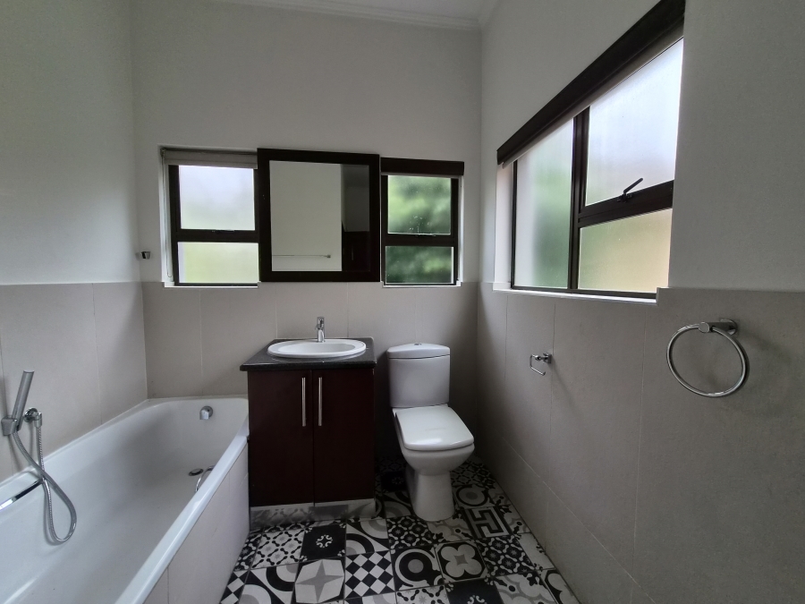 4 Bedroom Property for Sale in Greenstone Hill Gauteng