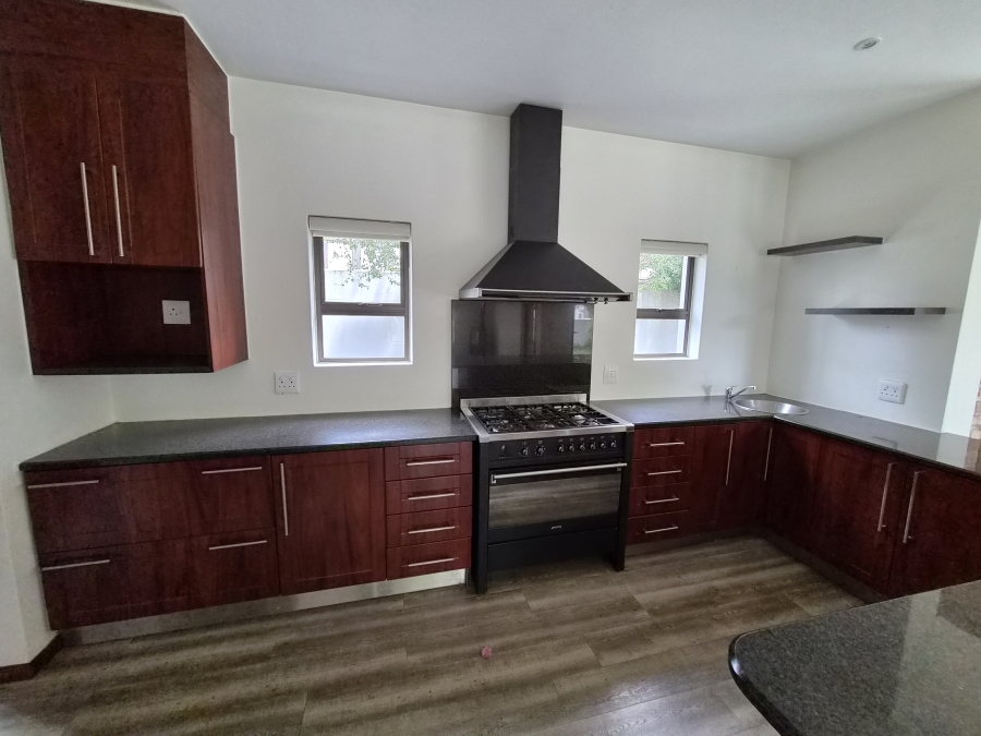 4 Bedroom Property for Sale in Greenstone Hill Gauteng
