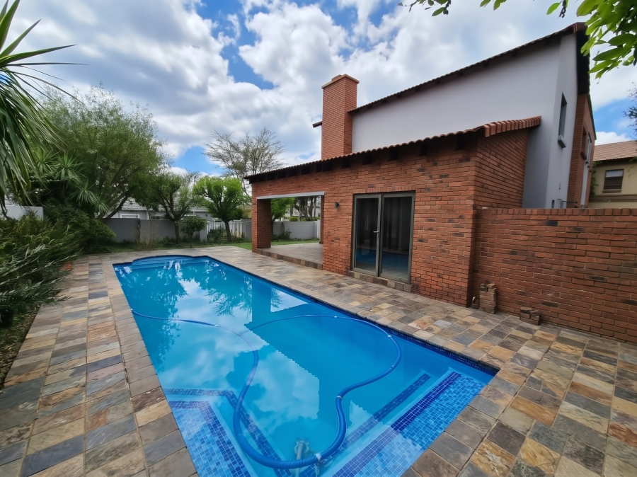 4 Bedroom Property for Sale in Greenstone Hill Gauteng