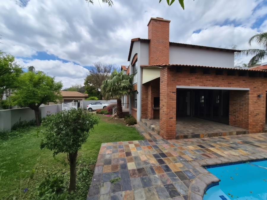 4 Bedroom Property for Sale in Greenstone Hill Gauteng