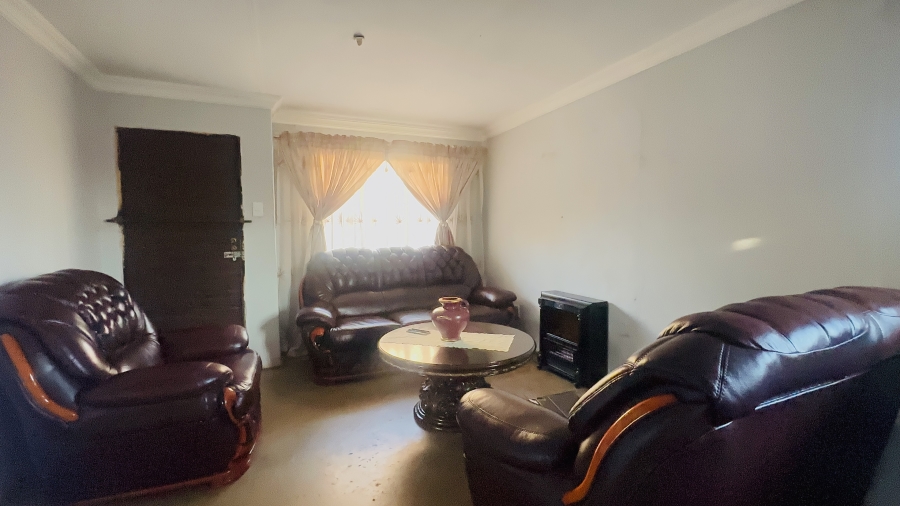 2 Bedroom Property for Sale in Tsakane Gauteng