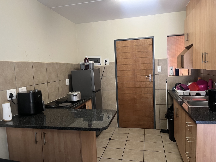 2 Bedroom Property for Sale in Alveda Park Gauteng