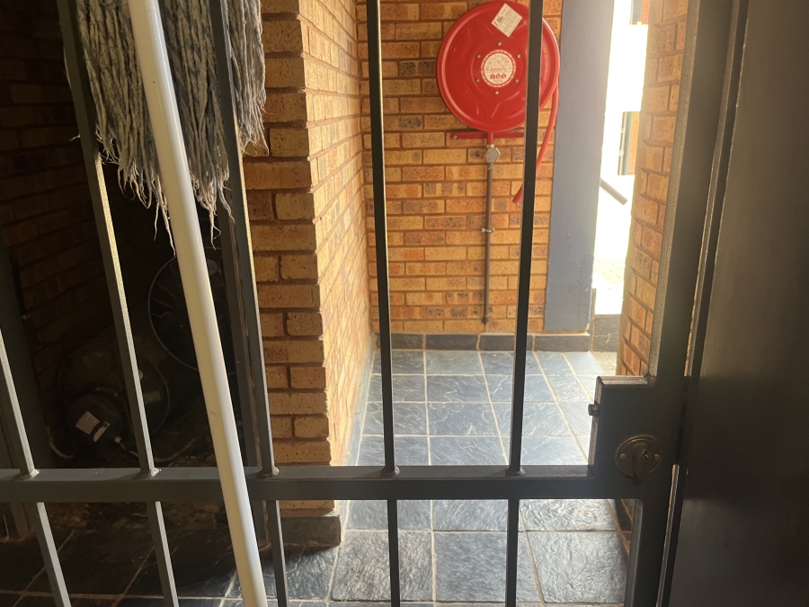 2 Bedroom Property for Sale in Alveda Park Gauteng