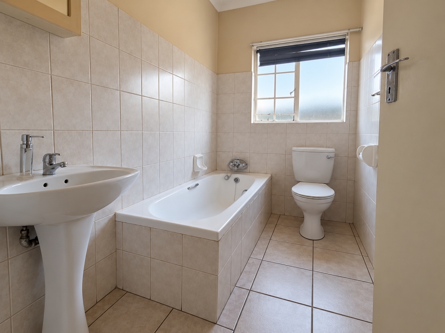 2 Bedroom Property for Sale in Highveld Gauteng